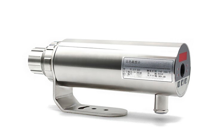 双色红外测温仪(1000-3000度) 型号:DT05-DIT-6H3