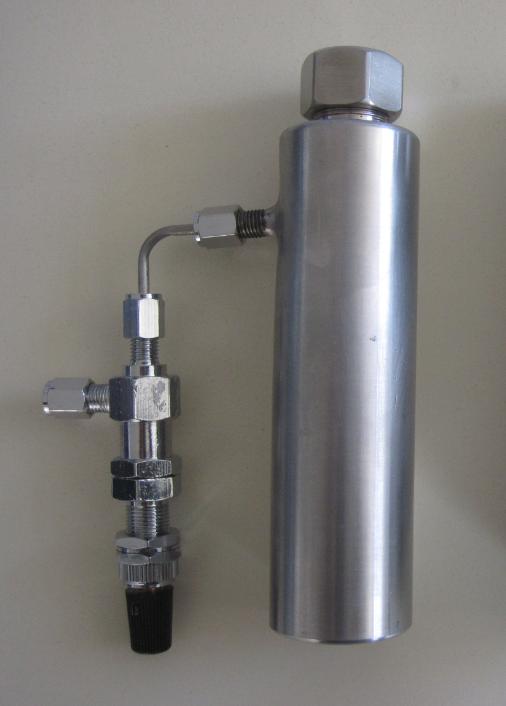 液氧进样器 型号:BYY-80 库号：D378185