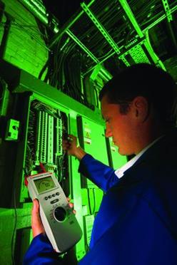 手持式通用电气参数测试仪