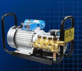 三缸柱塞泵 型号:KM1-QL270F库号：M382892