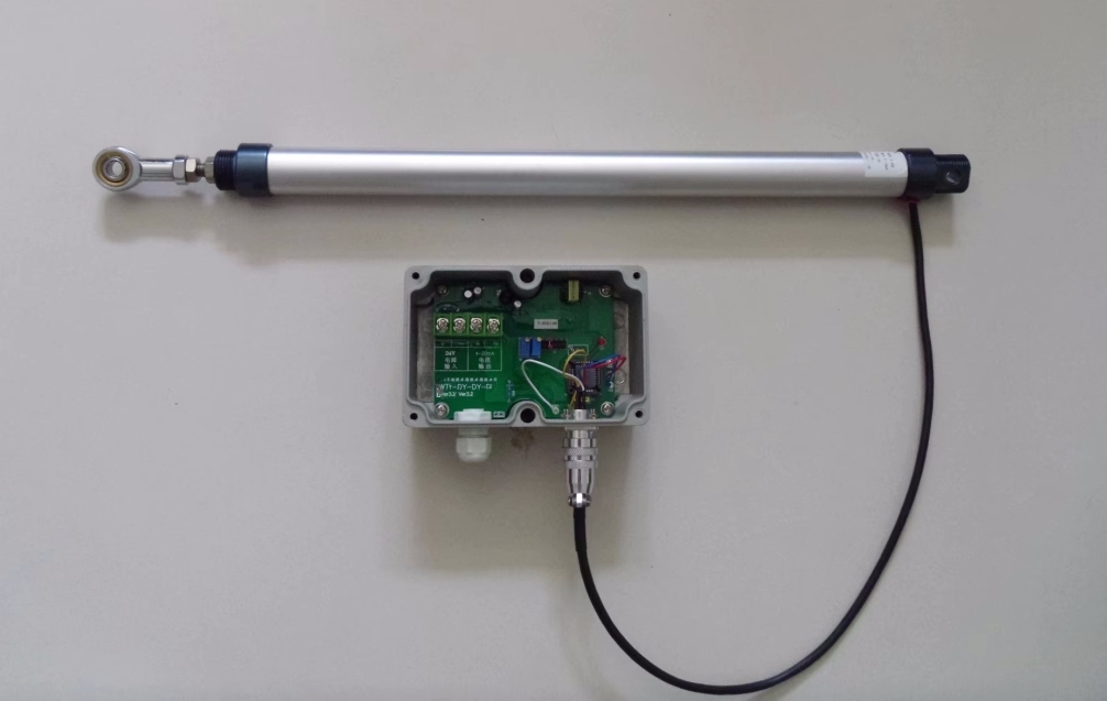 位移传感器 型号:LD700-TY-01-90库号：M54521