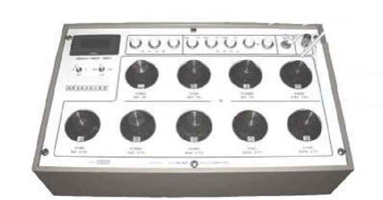 绝缘电阻表检定装置型号GZX92F库号M385015 