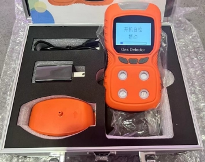 四合一气体检测仪型号PLT840库号D410204